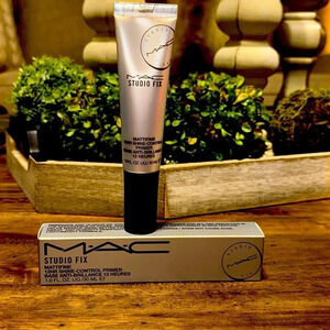💥Sale NWT MAC Studio Fix Mattifine 12HR Shine-Control Primer 1.0oz/30 ml makeup